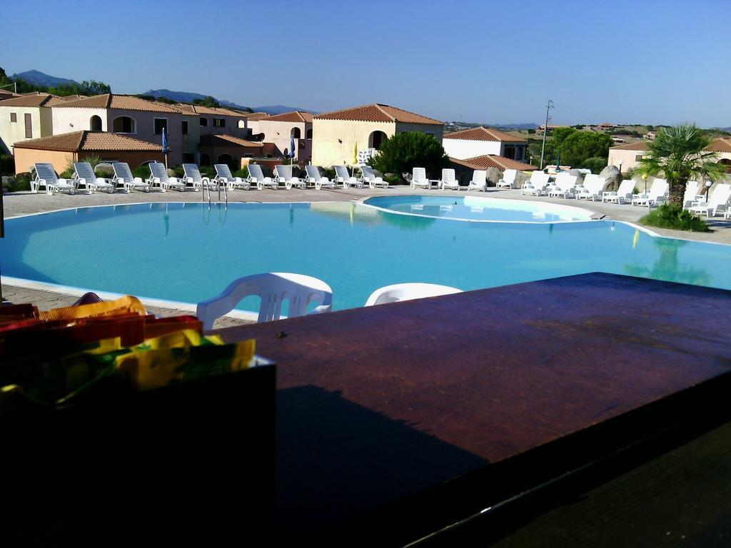 Sardinia Beach Apartments Aglientu Ngoại thất bức ảnh